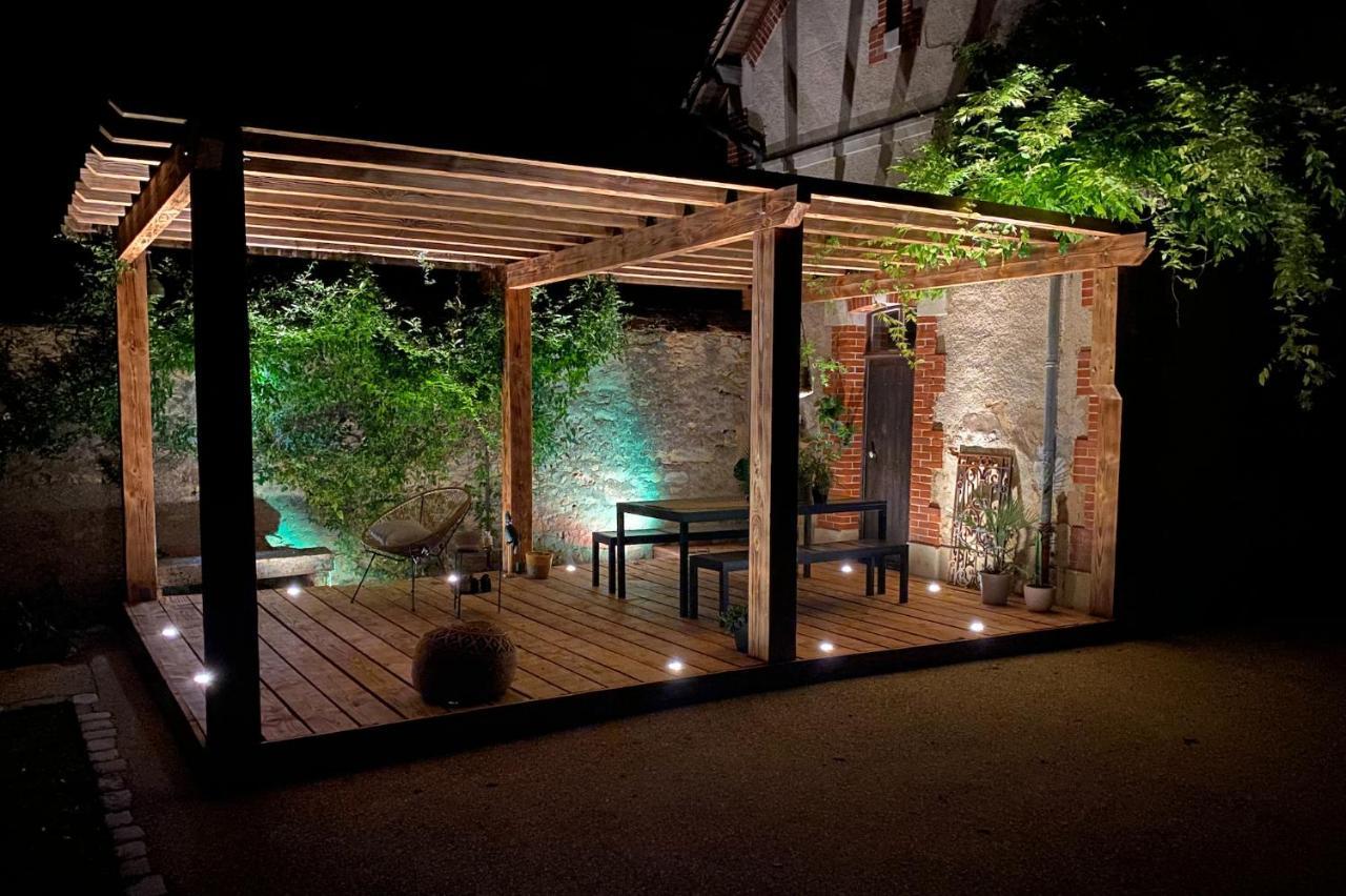 Pool House-L'Hirondelle De Sermizelles- Grand Jardin, Calme Et Nature Aux Portes Du Morvan Екстер'єр фото